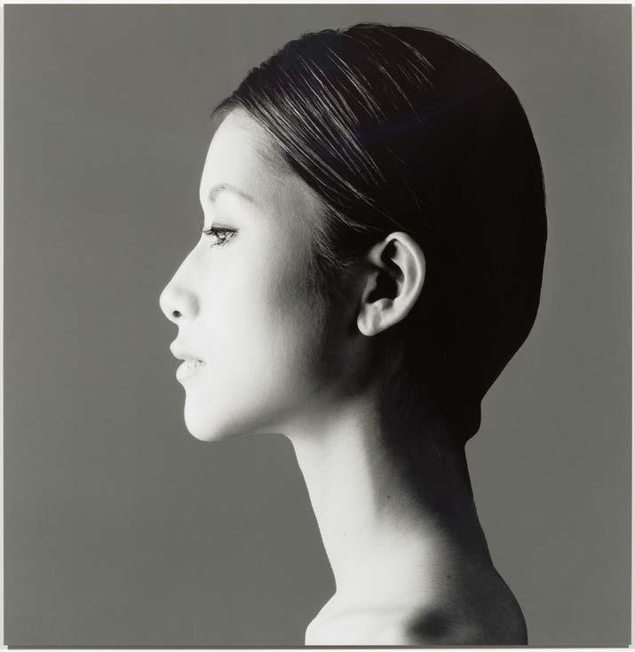 1897* JEAN-BAPTISTE HUYNH (1966) Portrait XX. Aus der Serie Japon, 2003. Silbergelatine-Abzug aufgezogen auf Aluminium. Späterer Abzug, dat. 2007. 120 x 120 cm.
