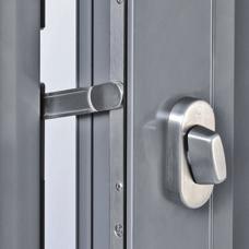 Standard-Innengriff für alle Aktionshaustüren mit Rundrosette bei Holztüren oder mit Ovalrosette bei Aluminium- und Kunststofftüren Mit der integrierten Türöffnungssperre