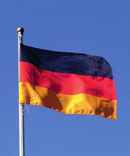 Beispiel: In der deutschen Botschaft wird die Flagge gehisst. Die drei Diagramme beschreiben die Höhe der Flagge in Abhängigkeit von der Zeit. Interpretieren Sie die drei Diagramme.