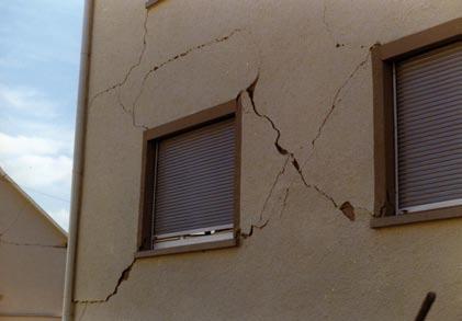 Erdbeben am 3. 9. 1978 auf der Schwäbischen Alb Maximalintensitäten von l 0 = 7 bis 8, entspricht einer Magnitude von 5,7 auf der nach oben offenen Richterskala.