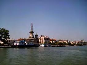 Juli 2012 Abfahrt ab Tulcea mit dem Boot, 8:30 Uhr Begleitung: rumänische Führer 4. Crisan Bootsfahrt nach Crisan über den Sulina Kanal.