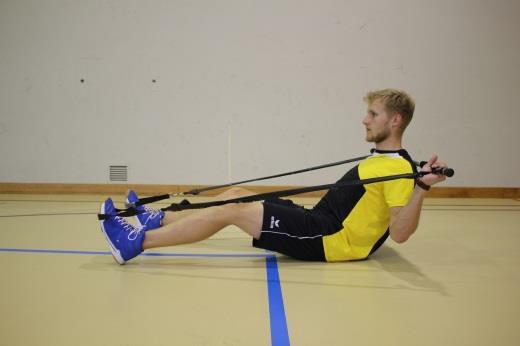 Rumpfrotation mit Gymnastikstab Körpermitte: Bauchmuskulatur Sitz am Boden, Oberkörper leicht nach hinten