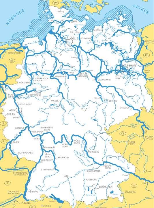 23.000km 2 Seewasserstraßen Bundeswasserstraßen ca. 7.300 km Binnenwasserstraßen Davon: ca. 2.450 km freifließend ca.