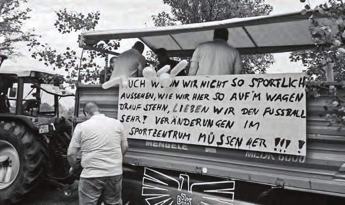 Teutonen Ultras Auch dieses Jahr waren wir Ultras wieder am Kerwas-Zug beteiligt. Unser Motto spielte auf die notwendige Stadion-Renovierung an. Lt.