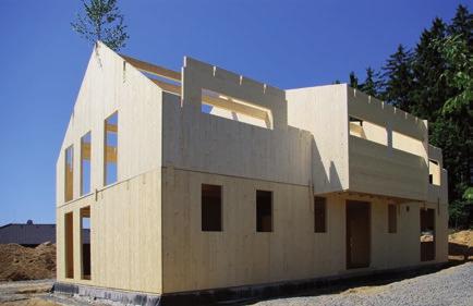 NOVATOP SOLID für Wände und Trennwände BESCHREIBUNG NOVATOP SOLID sind großformatige Massivholzplatten, hergestellt aus kreuzweise geschichtetem Massivholz (CLT cross laminated timber).