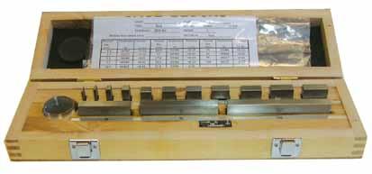 Parallelendmaß-Prüfsatz für Mikrometer nach DIN 863 5055 Gauge block set for checking of micrometers to DIN 863 aus Spezialstahl, gealtert und gehärtet Güte DIN EN ISO 3650/1 im Holzkasten made of