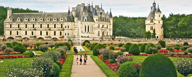 Die schönsten Schlösser & Gärten der Loire Eintritte im Wert von 75 inklusive Schloss Chenonceau lamino, Fotolia Wer nach Landstrichen sucht, deren besondere Schönheit alles andere in den Schatten