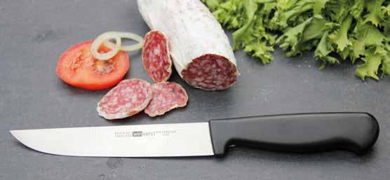 Mitarbeitern einen Präsentkorb mit deftiger Wurst und Schinken zur