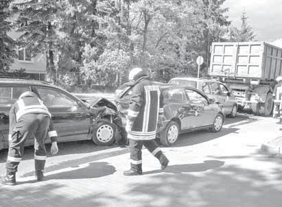 22. Juni 2006 Gemeinde Fredersdorf-Vogelsdorf 14. Jahrgang 6/06 Seite 7 Von den Einsätzen der Feuerwehr u einem Verkehrsunfall wurden die Kameraden der FF Fredersdorf Süd Zam 24.5.2006 um 15.
