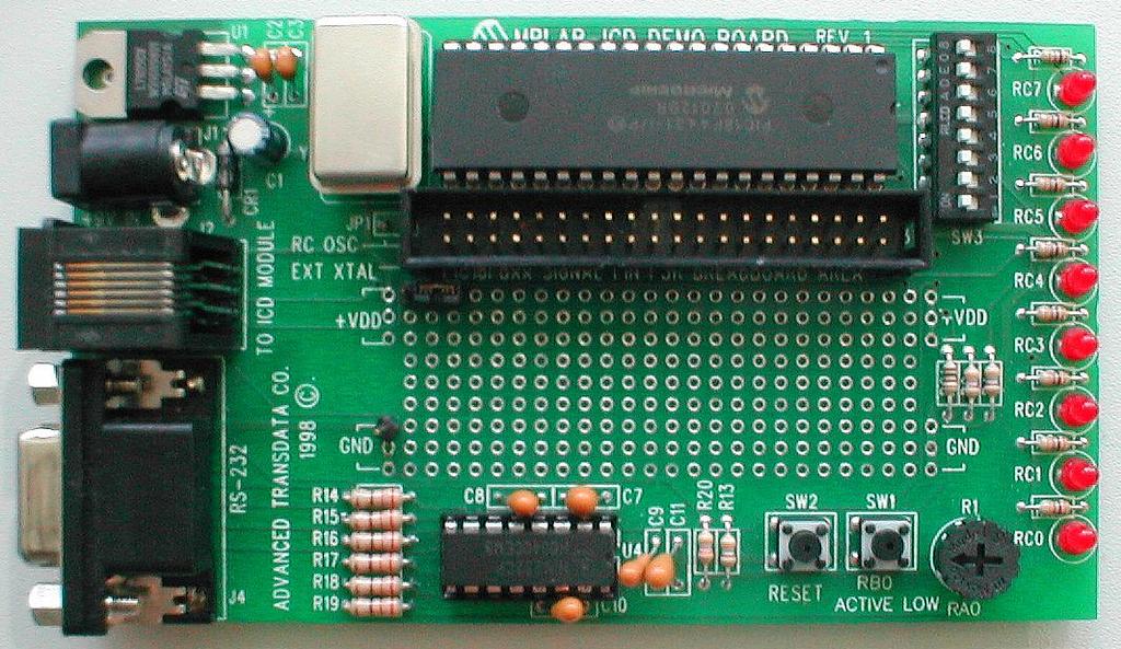 Mikrocontroller-System Leuchdiode Port A Port C Spannungsversorgung 4 8 8