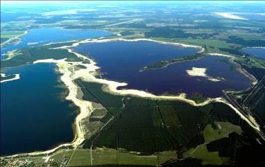 1. Wasserwirtschaftliche Randbedingungen in der Lausitz Flutung von 28 Seen mit einer