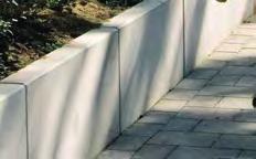 2018.03 44 Mauer- und Böschungselemente silisport-mauerscheiben Einsatz Mauerscheiben erden als Stützelemente und Abschlüsse für verschiedene Anendungen eingesetzt.
