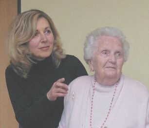 24 Mehrgenerationenhaus Evangelische Familienbildungsstätte Freiwillige Seniorenbegleitung Sie möchten sich für ältere Menschen engagieren?
