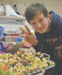 Veranstaltungen - Ferien-Angebote 61 Ran an den Topf! Ferienkochkurs für Kinder von 8-11 Jahren In den Ferien seid Ihr die Küchenchefs und könnt die Küche der FBS erobern!