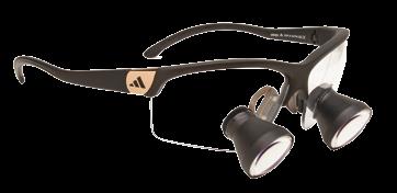 Die TTL Lupenbrillen kann auch mit verschiedenen LED Beleuchtungen nachgerüstet werden. 1360. statt 1700. PeriOptix TTL 3.