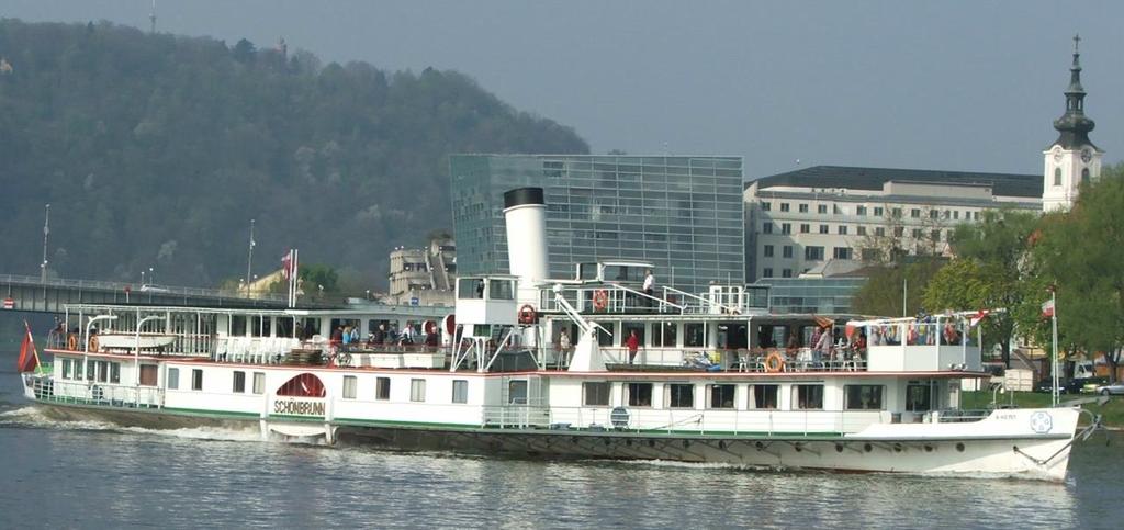 Zwischen-Untersuchungsbericht Schiffskollision Schönbrunn mit Austria am 18