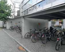 4 Stadtweite Ideen die Preisträger Beitrag 112 Antje und Jochen Böttcher Aktion Gehwegnasen samt Fahrradbügel Falsch geparkte Fahrzeuge verstellen oft die Querungsmöglichkeiten an Kreuzungen.