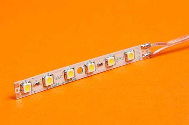 LED 4 Flux LED (0,48W), 12V, winkel des Lichts 60-70 ; Abmessungen 44mm x 36mm