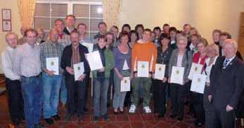 2009 im Rahmen einer außerordentlich gut besuchten Jahreshauptversammlung im vereinseigenen Clubheim Klara und Hubert Reisen als neue Ehrenmitglieder im TV 1885 Huchem- Stammeln auszeichnen.