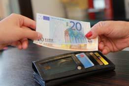 Fortsetzung: 2012: Euro-Bargeld feiert 10-jähriges Jubiläum Eine Woche nach der Euro- Einführung belief sich der Euro- Umlauf bereits auf über 291 Mio.