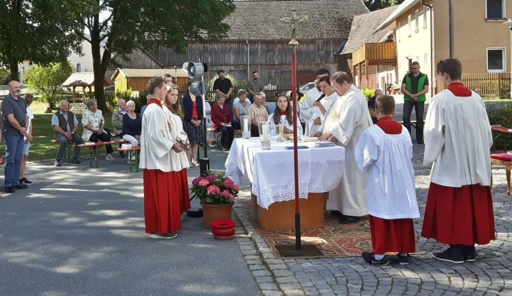 Patrozinium in Gleißenthal Fußmarsch zur Kirche Mariä Heimsuchung und Gottesdienst