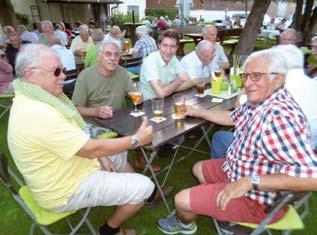 Schweizer, der ausreichend Plätze im herrlichen Biergarten in der Gaststätte Grüner Baum