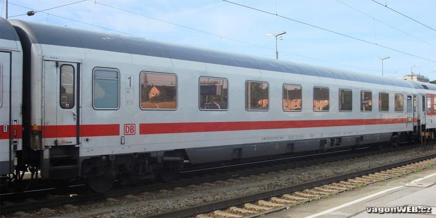 IC-Zug Fahrzeugen Epoche 5b. Seit 1962 sind die vierachsigen Abteilwagen mit Bauartnummer 111 für den Einsatz in modernen IC-Zügen in Dienst gestellt worden.