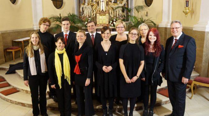 MUSIK ZUM VOLKSTRAUERTAG IN DER RUNDKIRCHE Am Sonntag, den 13.11.2016 haben der Lichtenrader Männerchor und der Kammerchor der Leo Kestenberg Musikschule wieder ein Konzert in der Rundkirche gegeben.