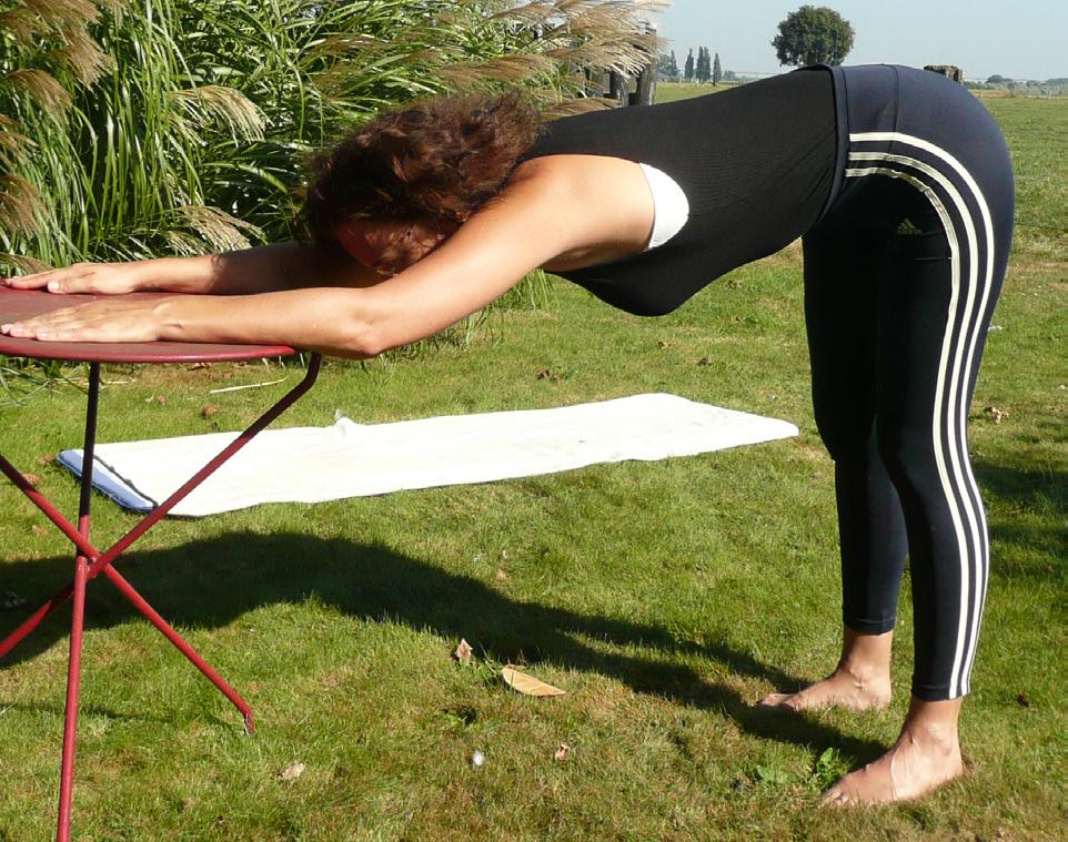 Meine Videoempfehlung auf Youtube zum Mitmachen für Schreibtischtäter Yogacoach Amiena Zylla Yoga Schulter Nacken Training: Übungen gegen Verspannungen Fit in 5 Phasen