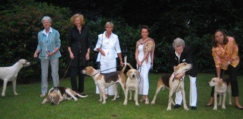 07.2006 der Förderkreis des HSJV in Rissen und 12 Junghunde