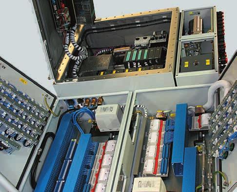 Eigensichere Sensoren und Befehls-/Meldegeräte werden über Remote I/O IS1+ und PROFIBUS DP an redundanter Siemens S7 SPS betrieben.