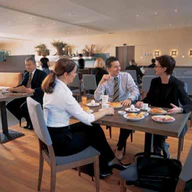 ((Referenzbild zu Bild rechts)) Die Leistung der Swiss Egro Serie 90 überzeugt im Grosshotel beim Frühstück wie mittags zu Stosszeiten im Ausflugsrestaurant und abends im À-la-carte-Lokal.