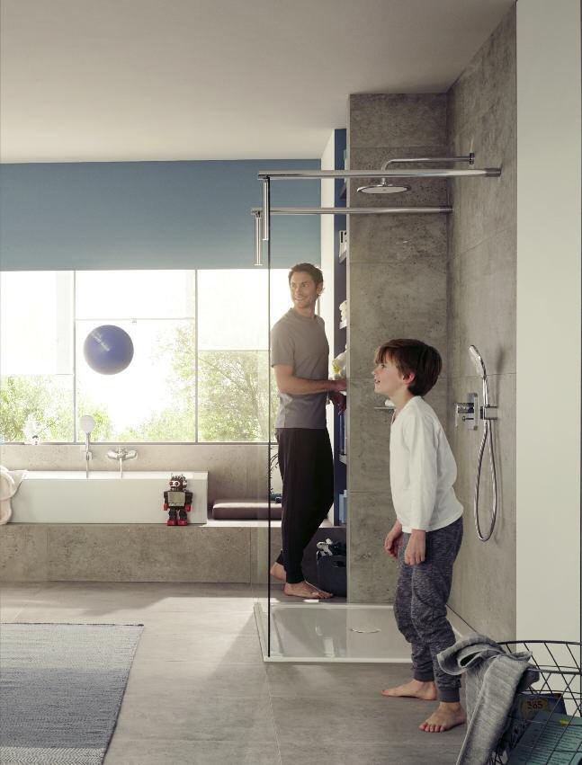 Moderne Badarmaturen machen den Look von Waschtisch, Badewanne und Duschbereich perfekt und beeindrucken mit durchgängigem Design.