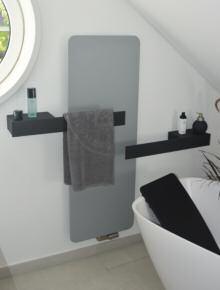 Das Lichtsystem DLight von Duscholux passt nicht nur haargenau in den Drempel unter die Dachschräge hinter der Badewanne.
