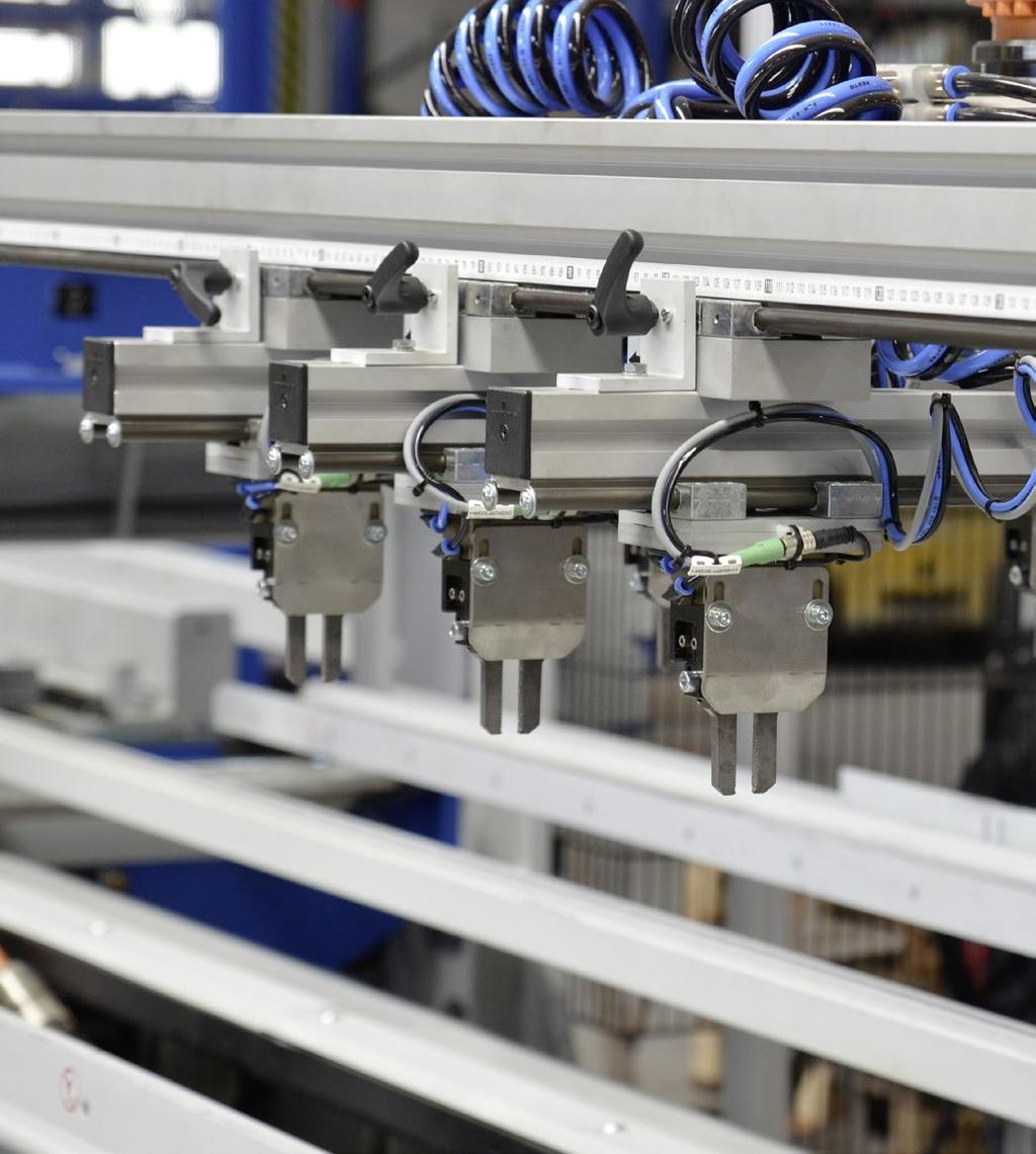 Robotik für den Mittelstand Krüger Industrieautomation GmbH SIMATIC S7-1200: Der Anlagenbauer Krüger Industrieautomation GmbH setzt bei der Automatisierung kleiner