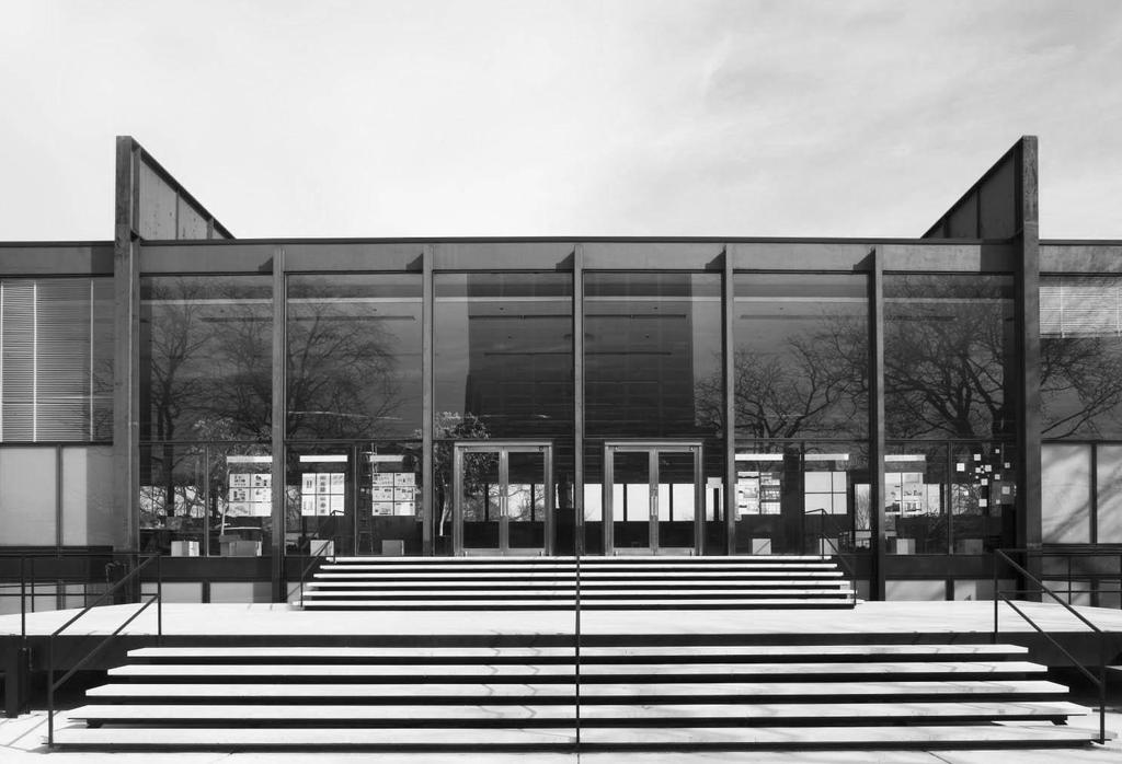 L. Mies van der Rohe: Crown Hall IIT in Chicago