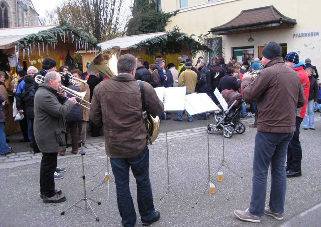 JUBILARE Am 11. Februar war die Musikkapelle zur 60er-Feier von unserem Ehren-Stabführer und Bürgermeister Johann Strasser eingeladen.