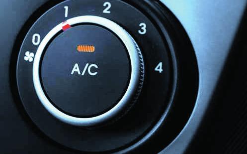 Schließlich kann sich der Wagen auf mehr als 60 Grad Celsius erhitzen. Autofahrer werden müde und unkonzentriert, gesundheitliche Probleme drohen und das Unfallrisiko steigt.