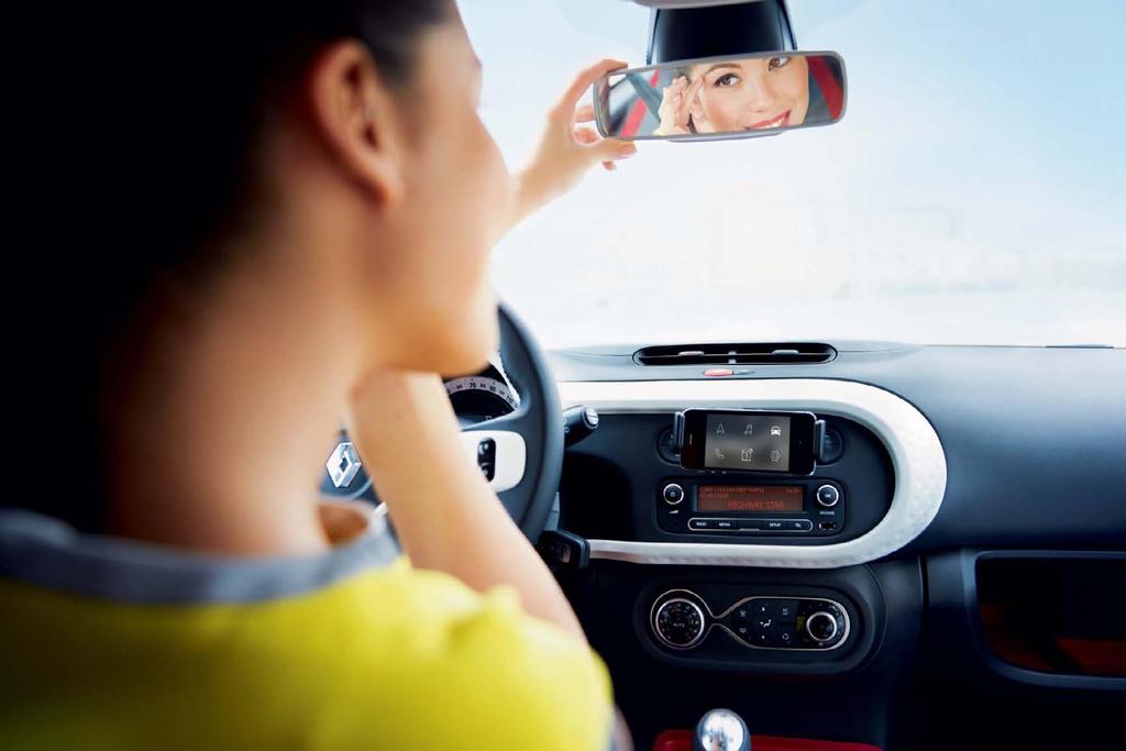 Modern, vernetzt, Renault Twingo R&GO, die neue App Sobald Ihr Smartphone mit dem Autoradio verbunden ist, können Sie auf die R&Go-Funktionen zugreifen.