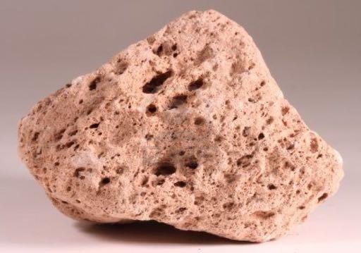 Bimsstein Magmatische Gesteine (kann auch zu den Sedimenten gezählt werden) Schnell abgekühlte Lava Häufig sehr geringes spezifisches Gewicht (leichter als