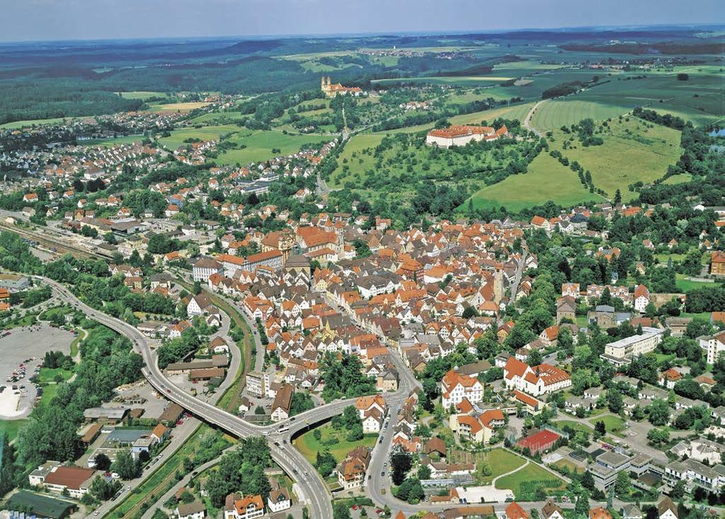 383 302. Ellwangen, Stadt mit Schloss und Schönenberg Schultheiß und Stadtgericht gehörte z. B.