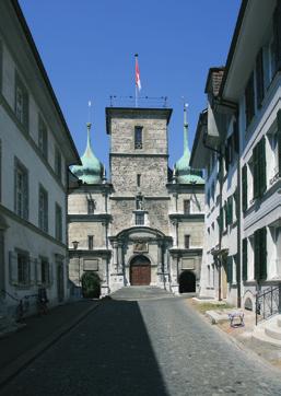 Inhaltsverzeichnis Form. 1.20 36307 (12/14) Wegleitung 2015 zur Steuererklärung Umschlagbild Das Solothurner Rathaus ist im Verlaufe der Jahrhunderte von einem historischen Kern aus gewachsen.