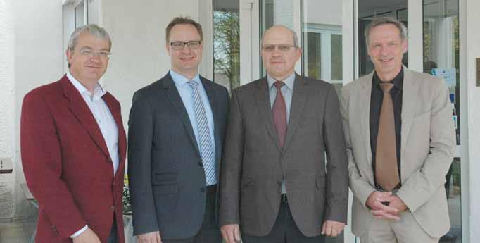 Gesundheit und Sicherheit Veterinärdienst Veterinärdirektor Dr. Steinhardt geht in den Ruhestand Dr. Enderle wird sein Nachfolger Einen neuen Leiter bekam der Veterinärdienst am Landratsamt Neu-Ulm.