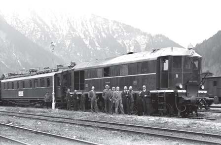 INHALT 14 Rollende Zeitmaschinen Nicht nur Bahnfotografen sind begeistert, wenn sie Lokomotiven im klassischen Aussehen früherer Tage noch heute auf den Gleisen antreffen können.