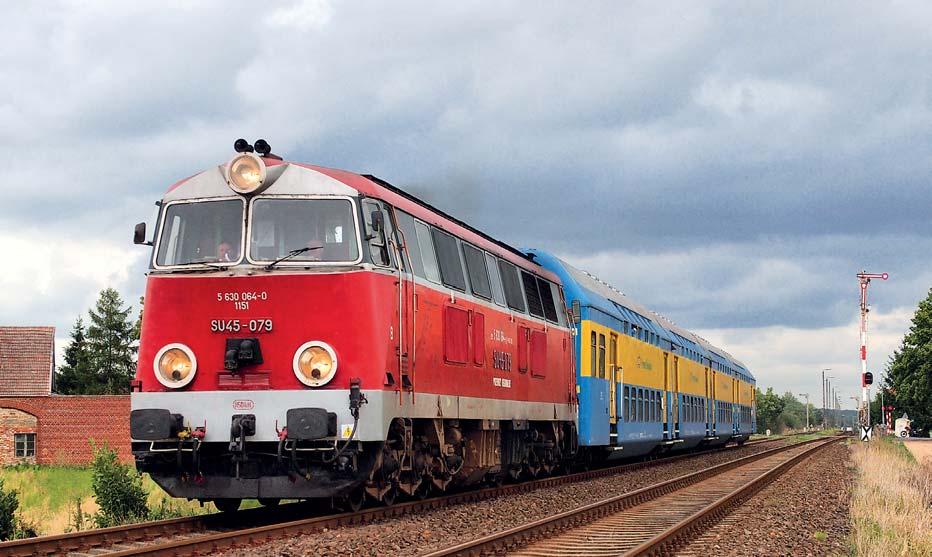 BAHNWELT AKTUELL POLEN Woodstock mit der Bahn Die polnische Staatsbahn PKP setzte zwischen dem 25. Juli und 4.