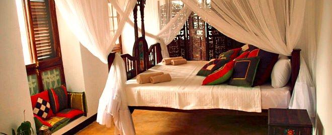 G Das Spice Island Resort Zanzibar liegt an der Südostküste zwischen den Fischerorten Paje und Jambiani und verfügt neben einem öffentlichen Hauptstrand über einen nicht einsehbaren, 100 Meter langen
