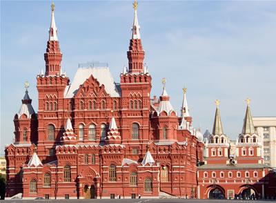 Sie können Moskau vor der Reise nach Demino besuchen und dann die Gruppe am Flughafen Moskau