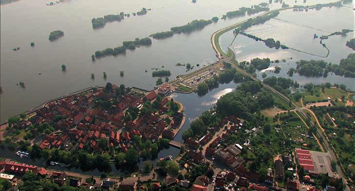 HOCHWASSERSCHUTZ Elbe: Schutz vor Hochwasser aber wie? Die Hochwasserschutzanlagen in Hitzacker haben sich bewährt, die Stadt blieb 2013 trocken.