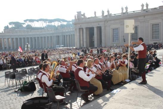 Rom / Vatikan 23. 27. Oktober 2012 Im Jahr 2011 umrahmten wir musikalisch im Pfarrheim den Empfang internationaler Theologiestudenten.