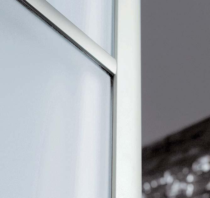 3 sliding doors solution with anodized aluminium frame and crossbars. Stratified milk white glass.